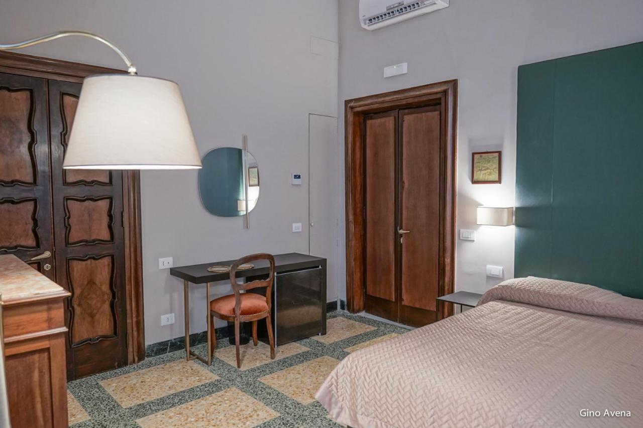 Dimora Donna Elena Bed & Breakfast Naples Exterior photo