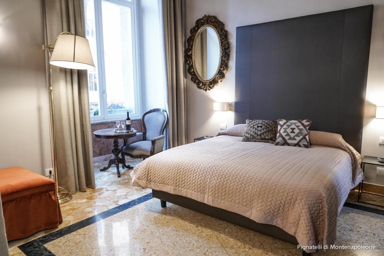 Dimora Donna Elena Bed & Breakfast Naples Exterior photo